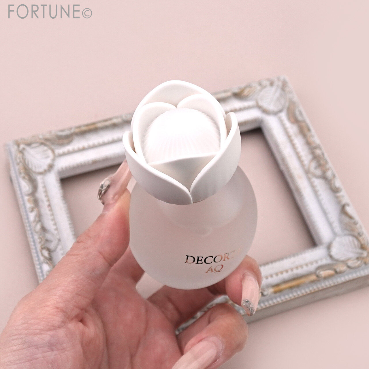 DECORTÉ（コスメデコルテ）　『コスメデコルテ　AQ　パフュームド ヘアミスト』