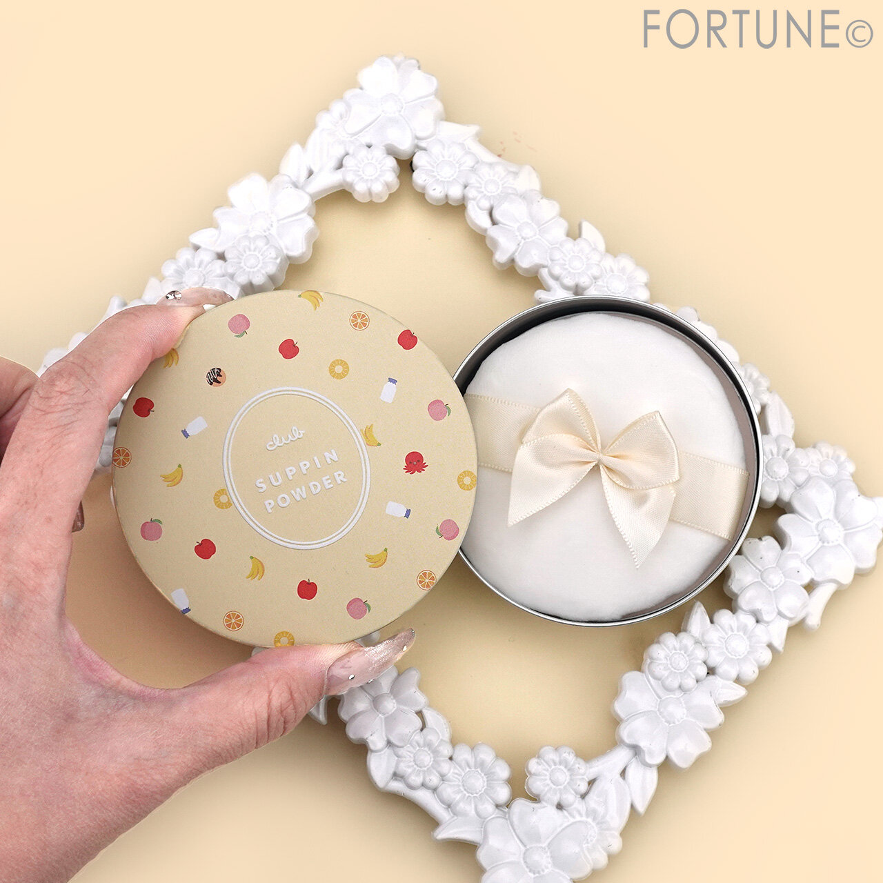 club（クラブ）　『クラブ　すっぴんパウダーC　ミックスジュースの香り』