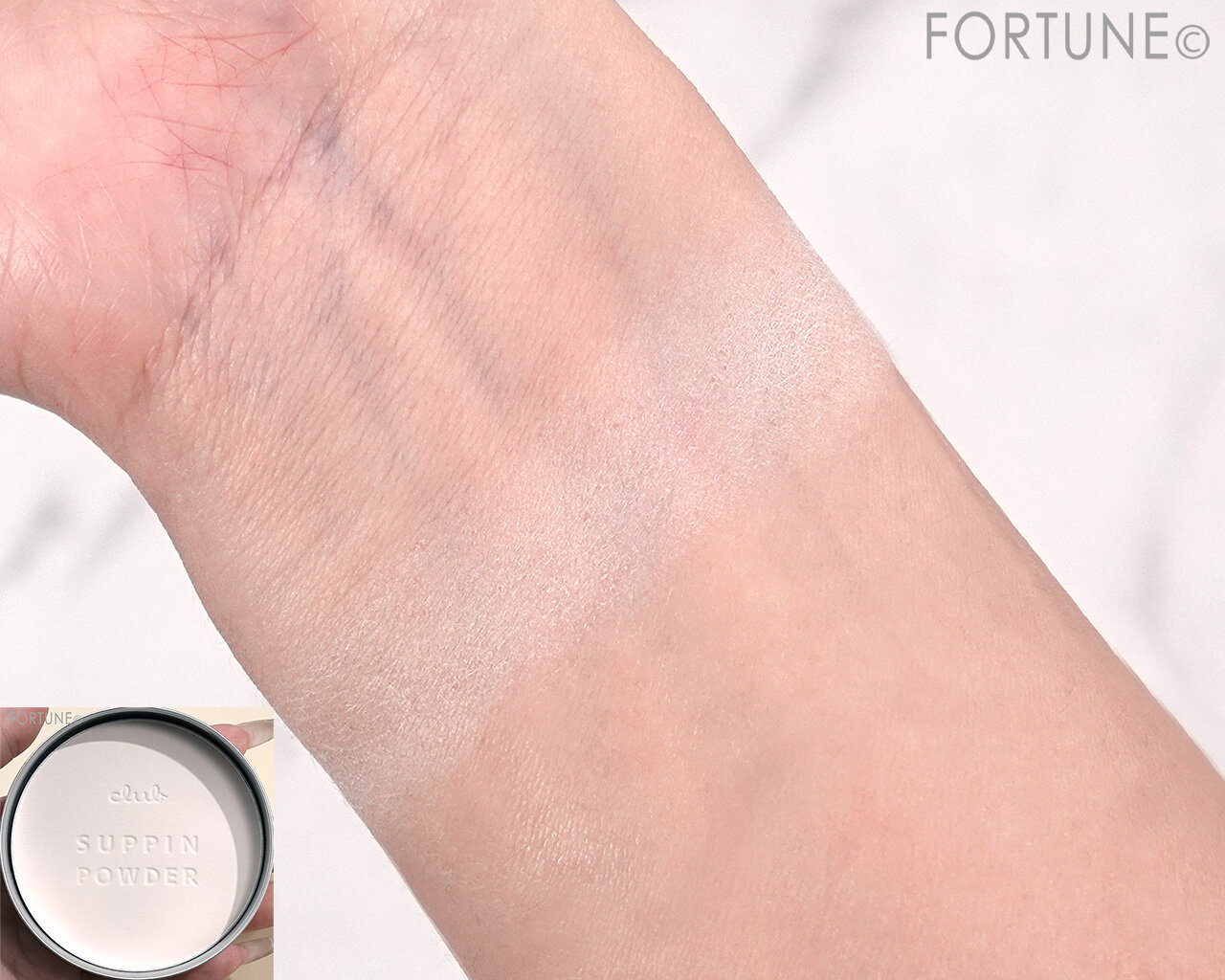 club（クラブ）　『クラブ　すっぴんパウダーC　ミックスジュースの香り』