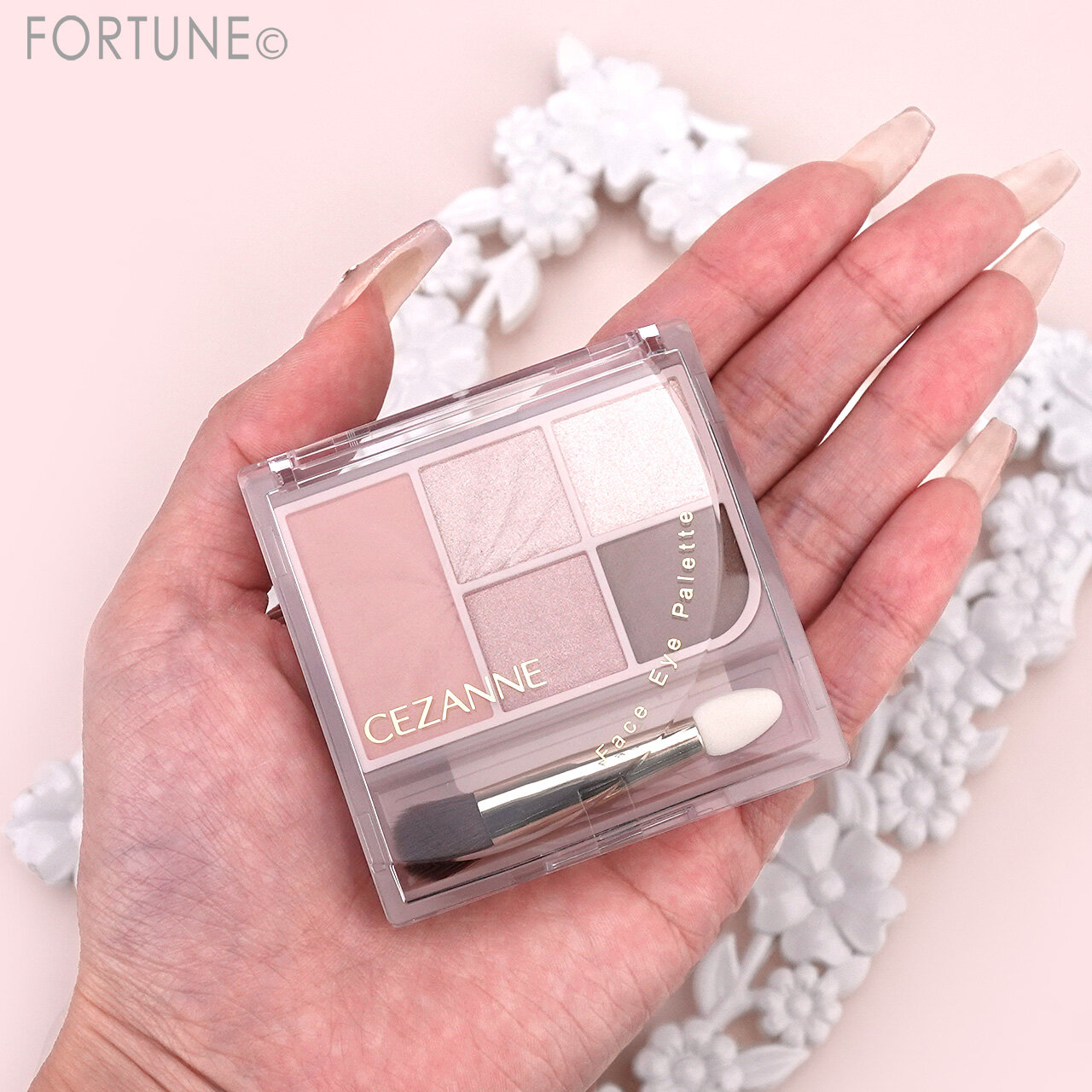 CEZANNE（セザンヌ）　『セザンヌ　フェイスアイパレット』