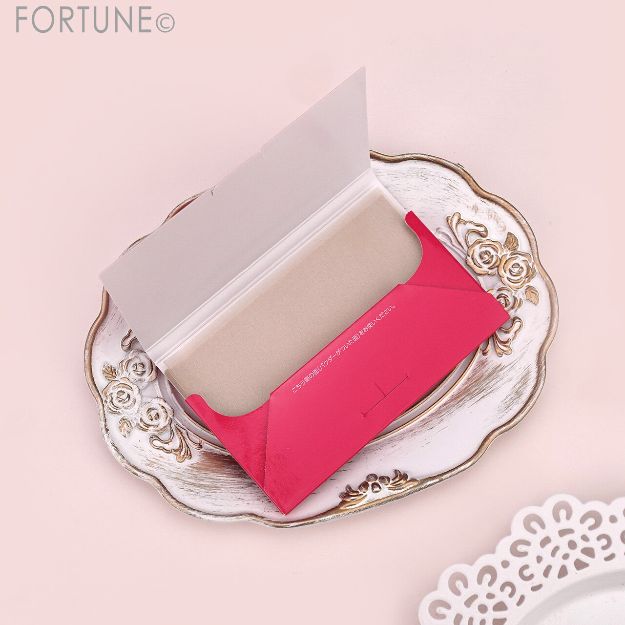 KOSÉ（コーセー）　2025年夏新作コスメ　メイク キープ オイルブロック 紙パウダー　〈紙おしろい〉