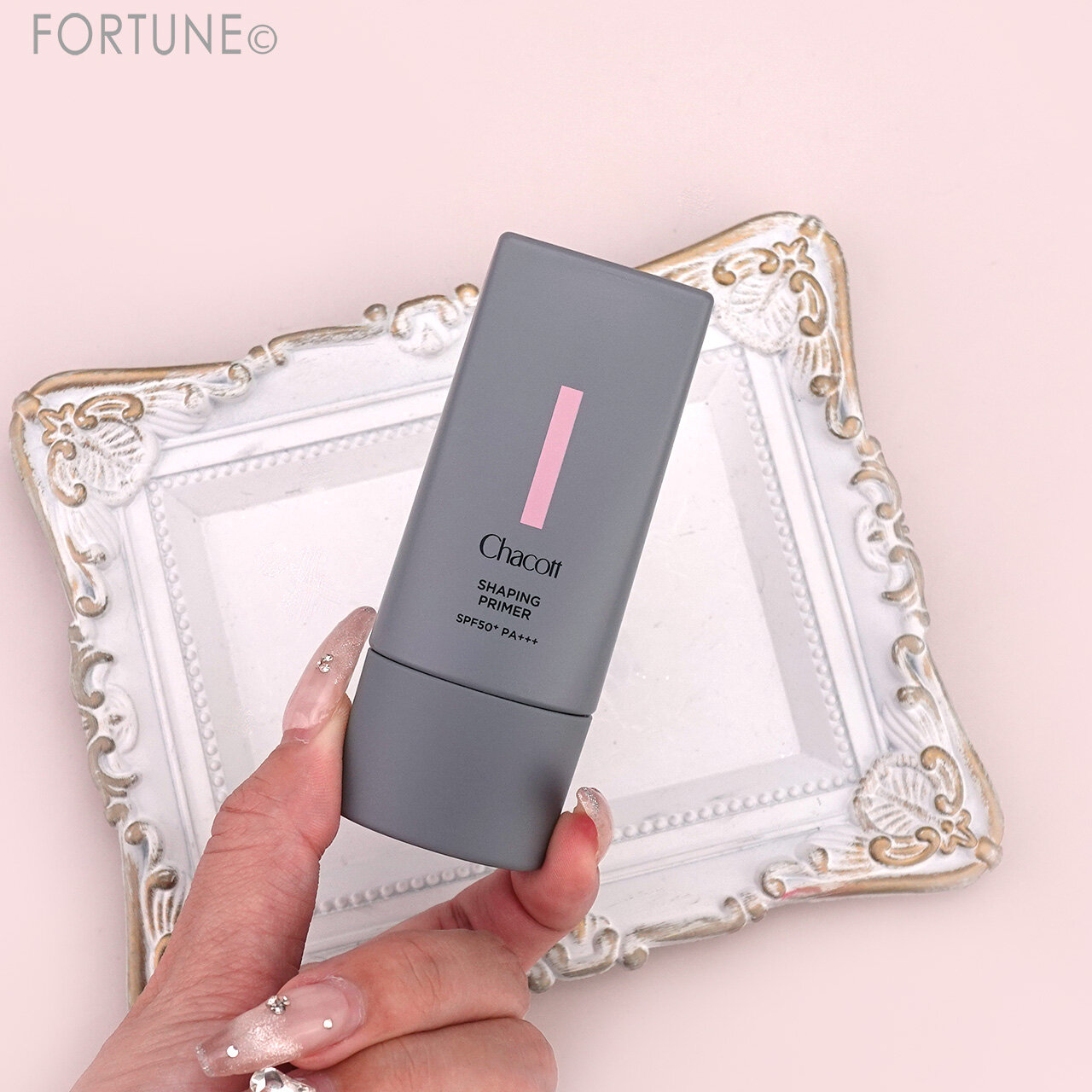 チャコット・コスメティクス　『チャコット　シェイピングプライマー』