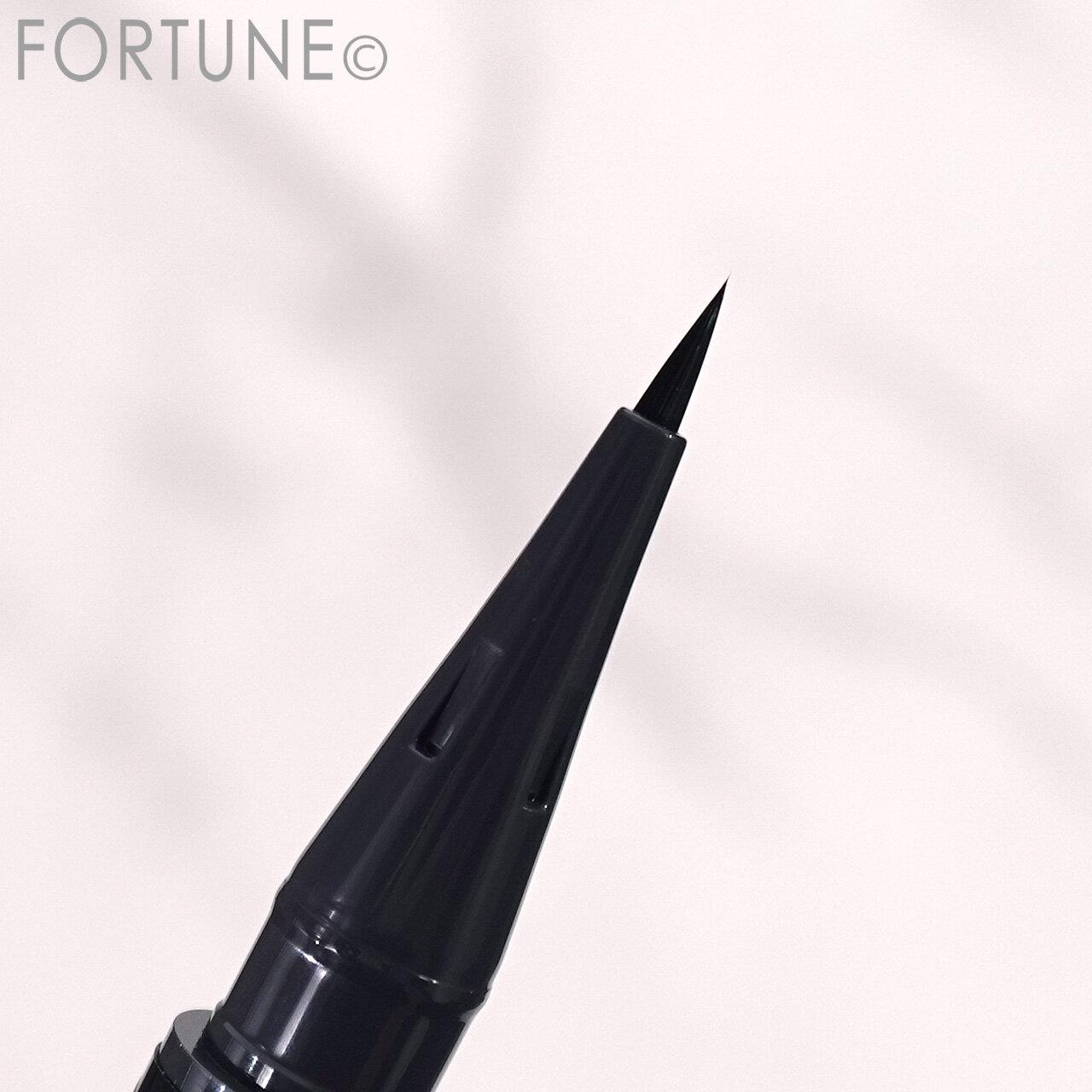 CEZANNE（セザンヌ）　　『セザンヌ　ブレぴたライナー』