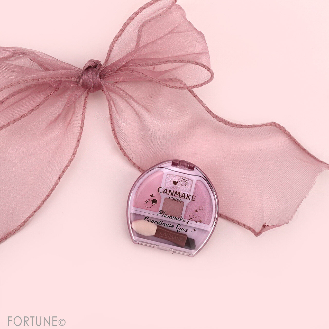 CANMAKE（キャンメイク）　『キャンメイク　プランぷくコーデアイズ』