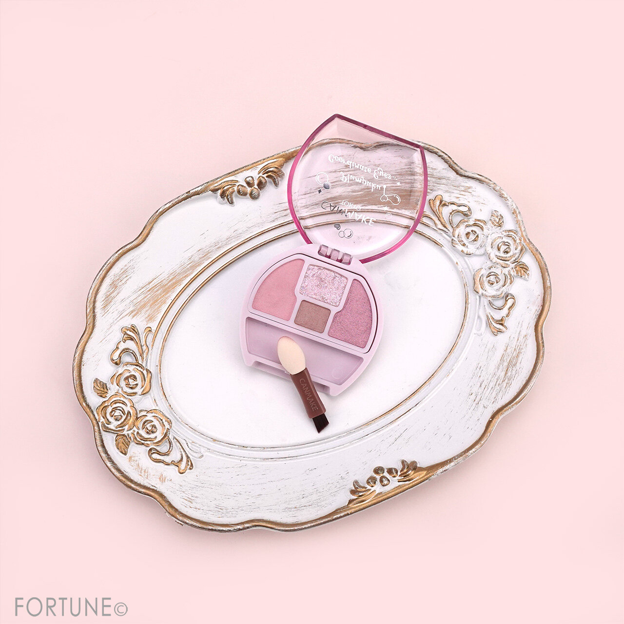 CANMAKE（キャンメイク）　『キャンメイク　プランぷくコーデアイズ』