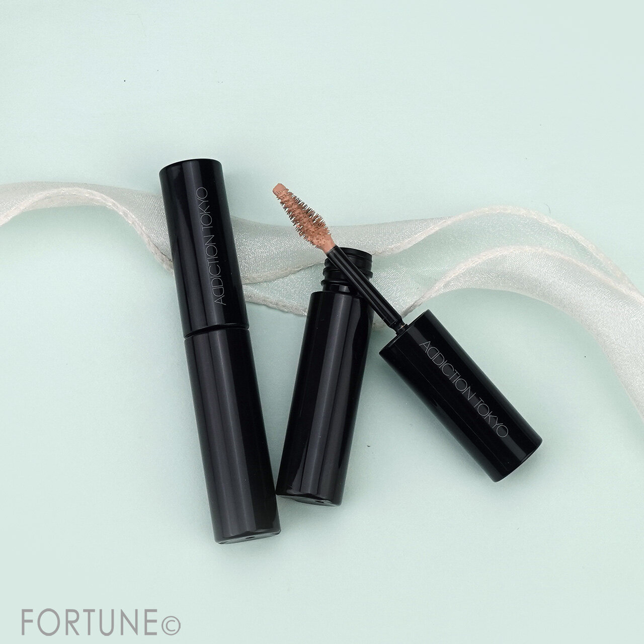 ADDICTION（アディクション）　『アディクション　アイブロウマスカラ カラーニュアンス』