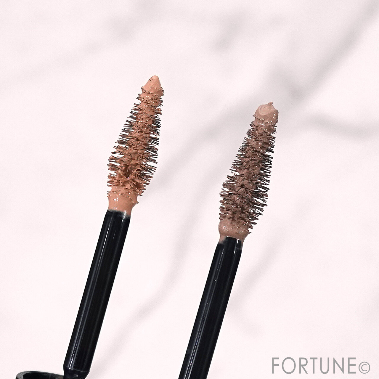 ADDICTION（アディクション）　『アディクション　アイブロウマスカラ カラーニュアンス』　006　007