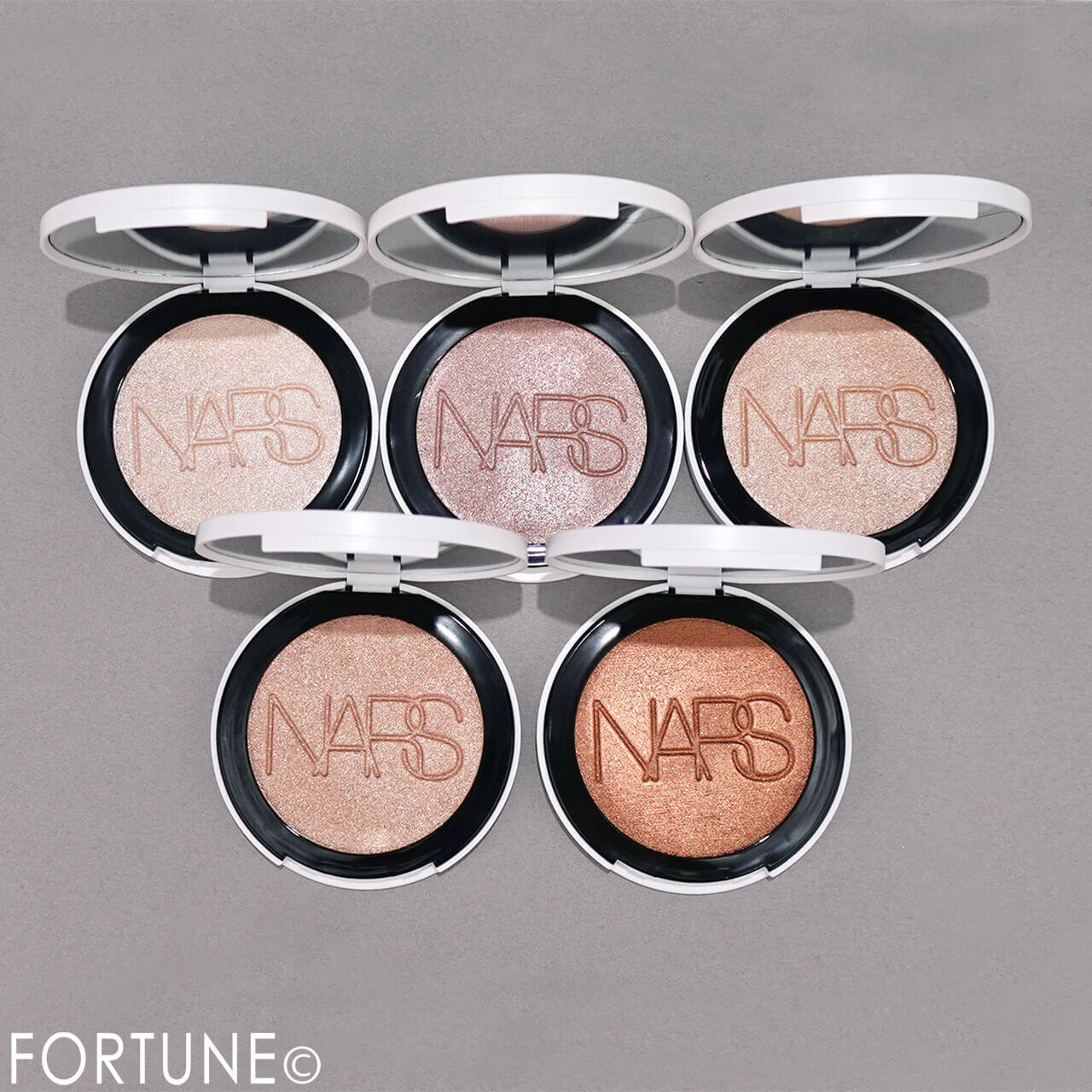 NARS（ナーズ）｜ライトリフレクティング ルミナイジングパウダー