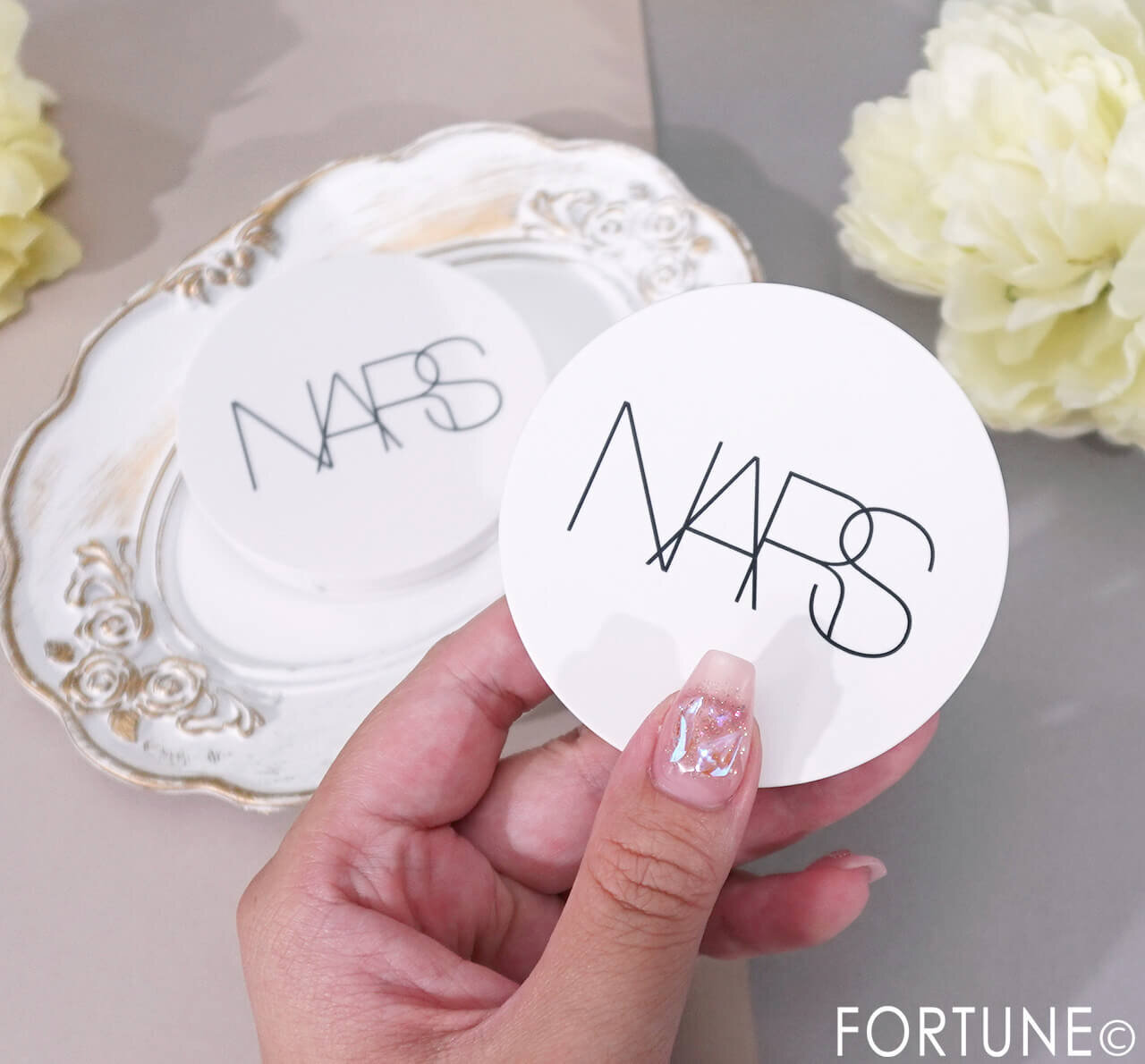 NARS（ナーズ）｜ライトリフレクティング ルミナイジングパウダー