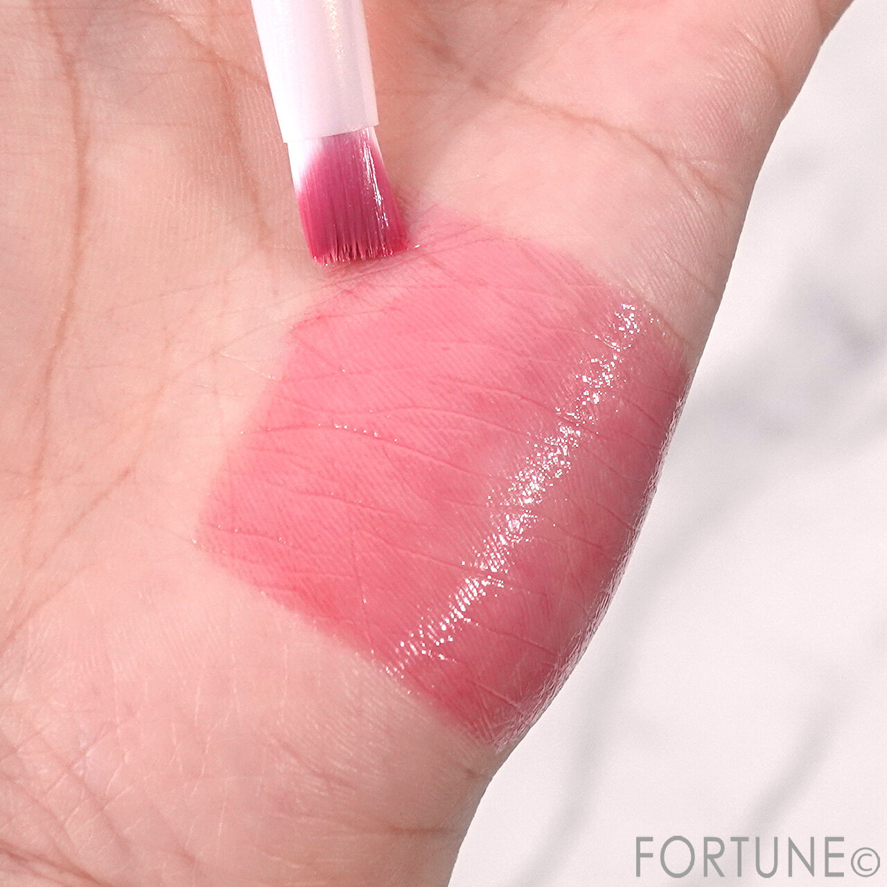 KISSME FERME（キスミー フェルム）　　『キスミー フェルム 紅筆リップグロウ』