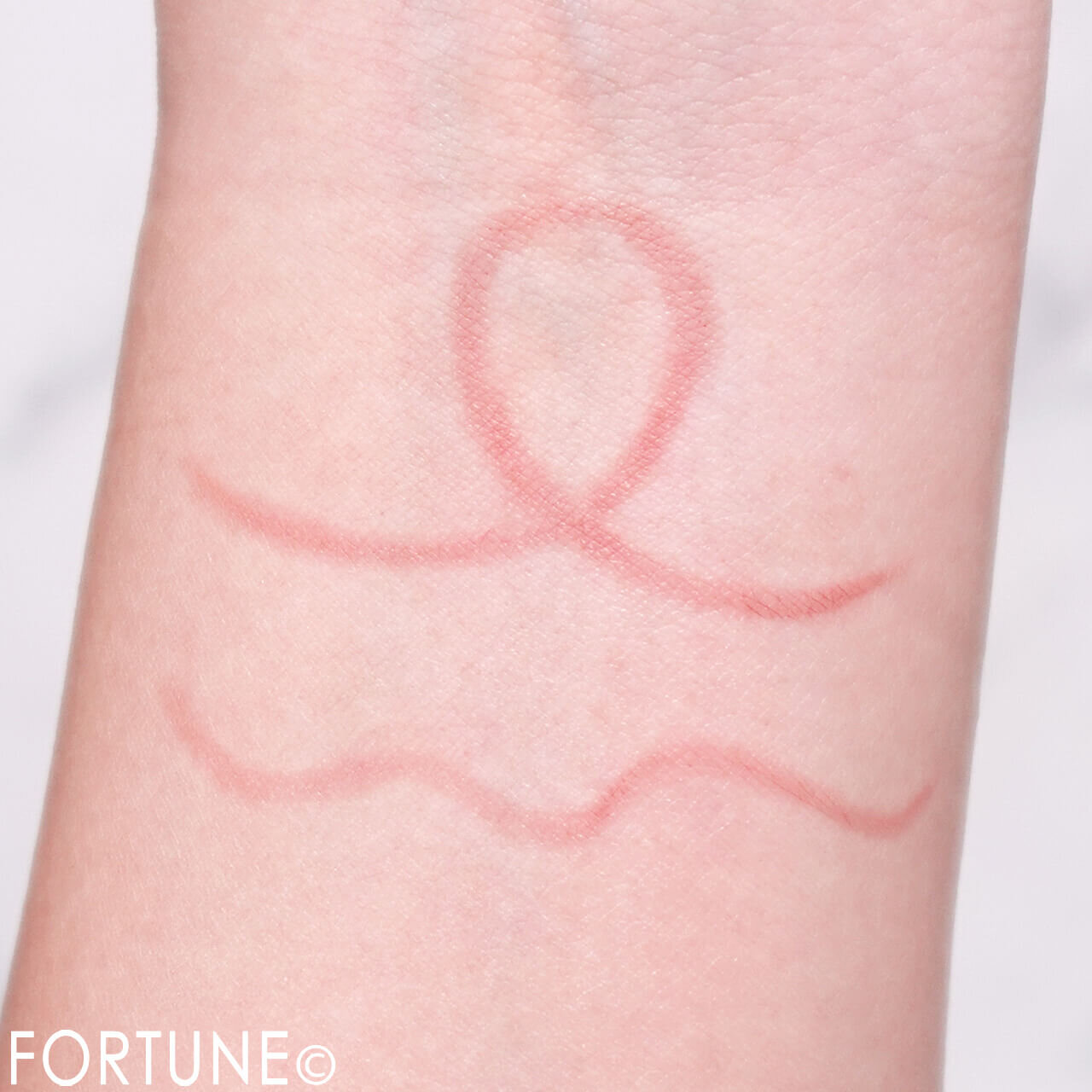 CANMAKE（キャンメイク）　『キャンメイク　クリーミータッチライナー　シアー』　40th