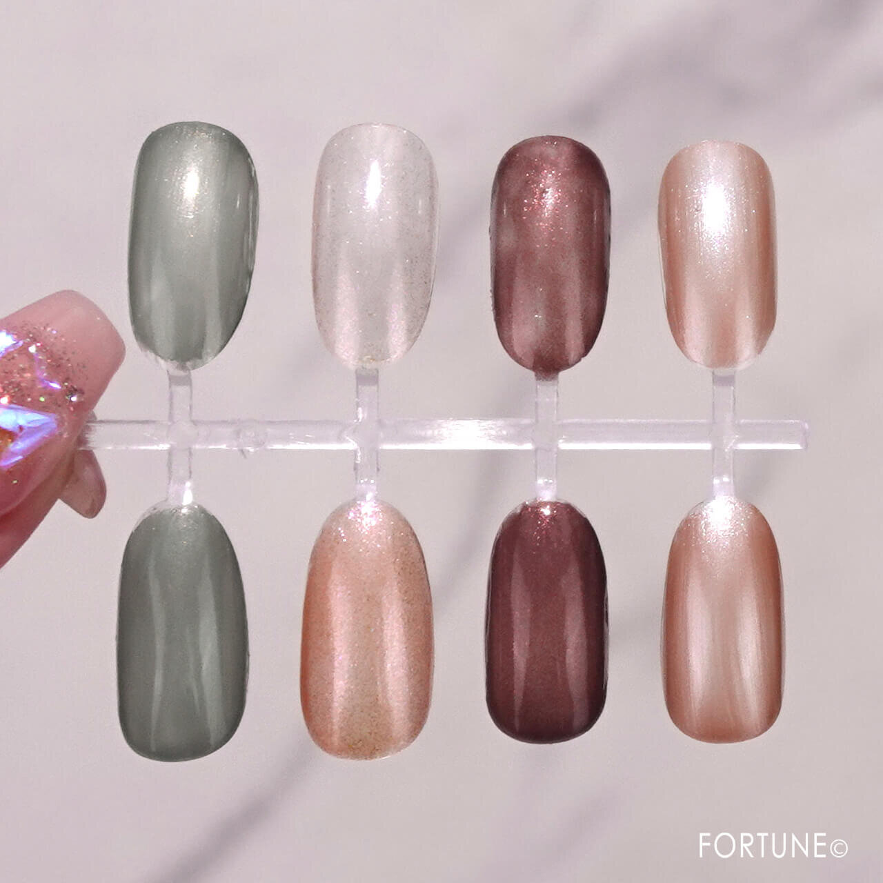 CANMAKE（キャンメイク）　『キャンメイク　カラフルネイルズ』　N119　N120　N121　N122