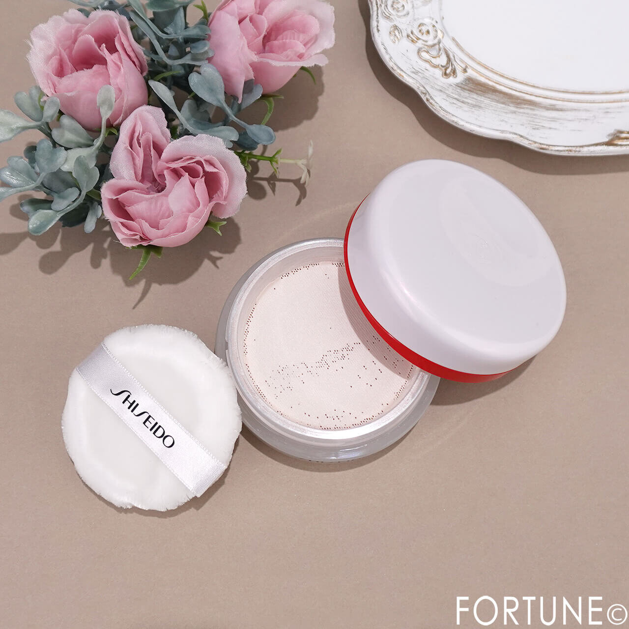 SHISEIDO（資生堂）　エッセンス スキンセッティング パウダー