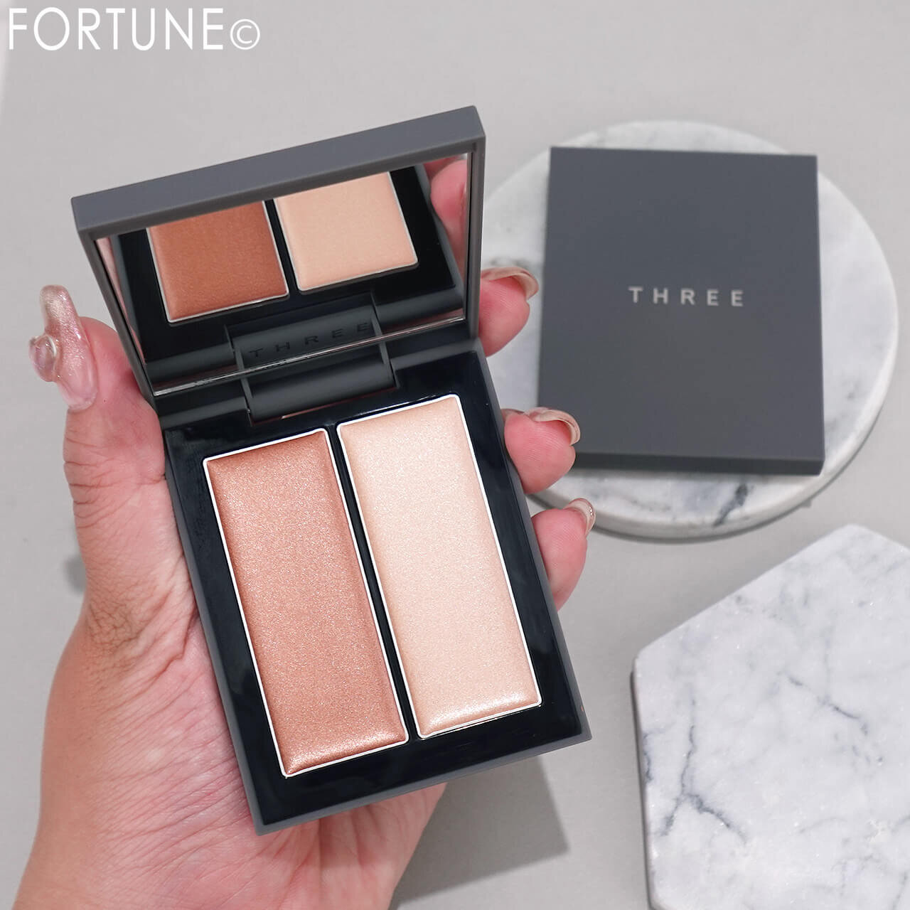 THREE（スリー）　シマリング グロー デュオ R