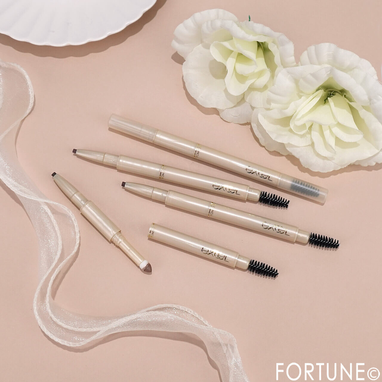 excel（エクセル）　2025年冬新作コスメ　『ザ　プライムアイブロウ』