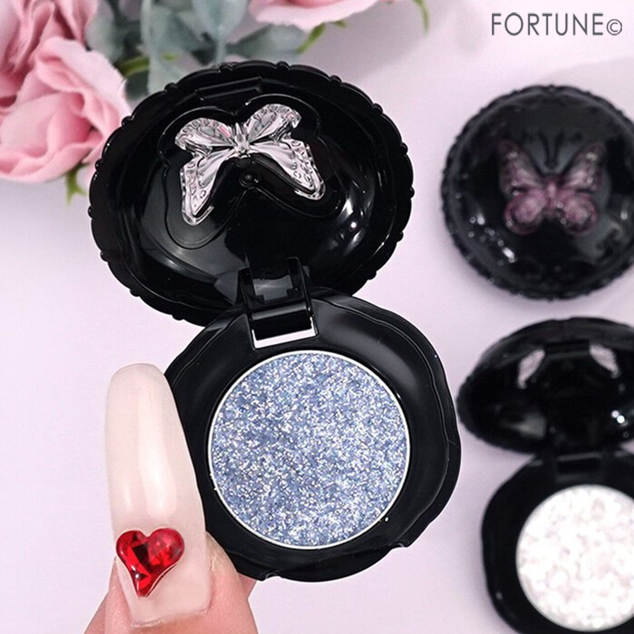 ブルーメイクや推しメイクに「青ラメコスメ」10選