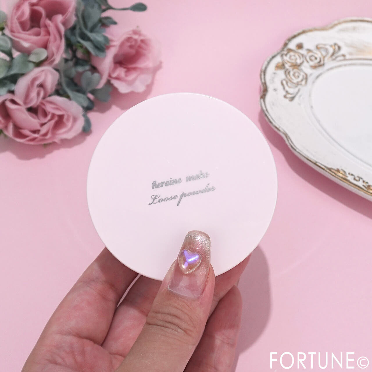 ヒロインメイク　　『ヒロインメイク　フワットキープ　パウダー』