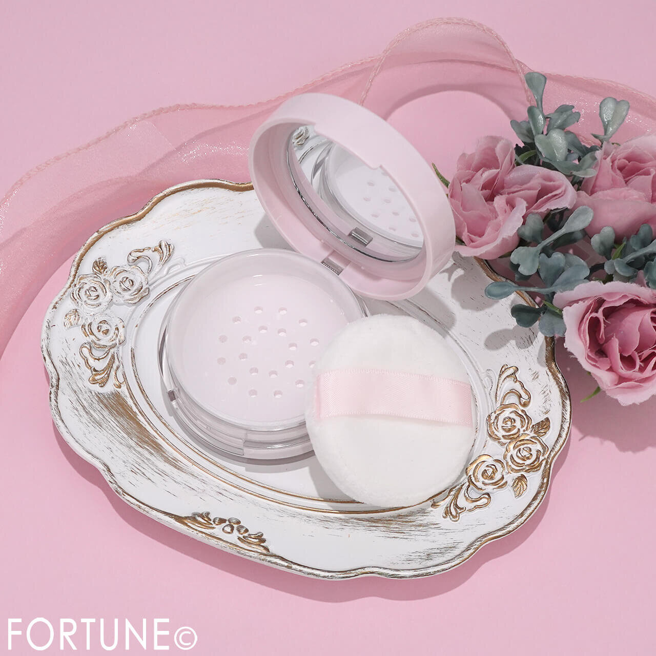 ヒロインメイク　2025年冬新作コスメ　『ヒロインメイク　フワットキープ　パウダー』