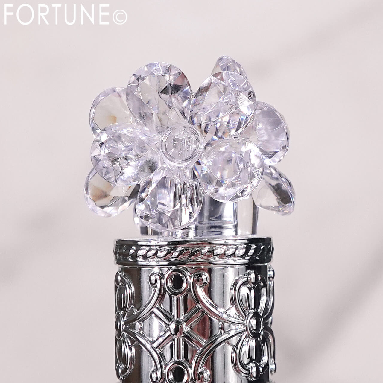 JILLSTUART Beauty（ジルスチュアート ビューティ）　　『クリスタルブルーム　リップブーケ セラム』