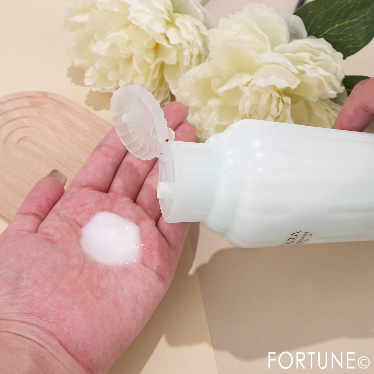 AYURA（アユーラ）　　『メディテーションボディミルクα』