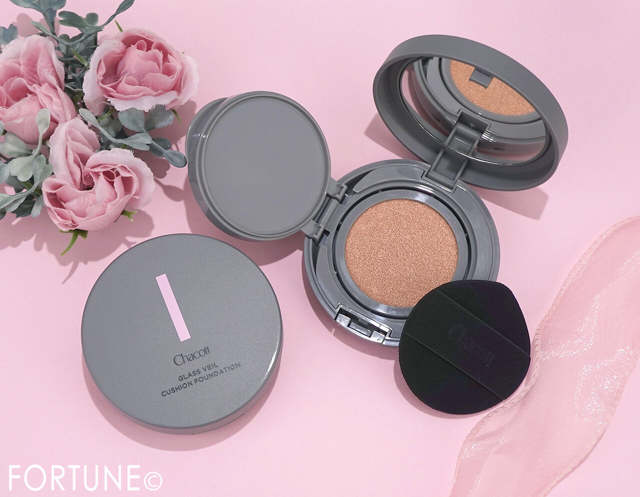チャコット・コスメティクス　『チャコット グラスヴェール クッションファンデーション』
