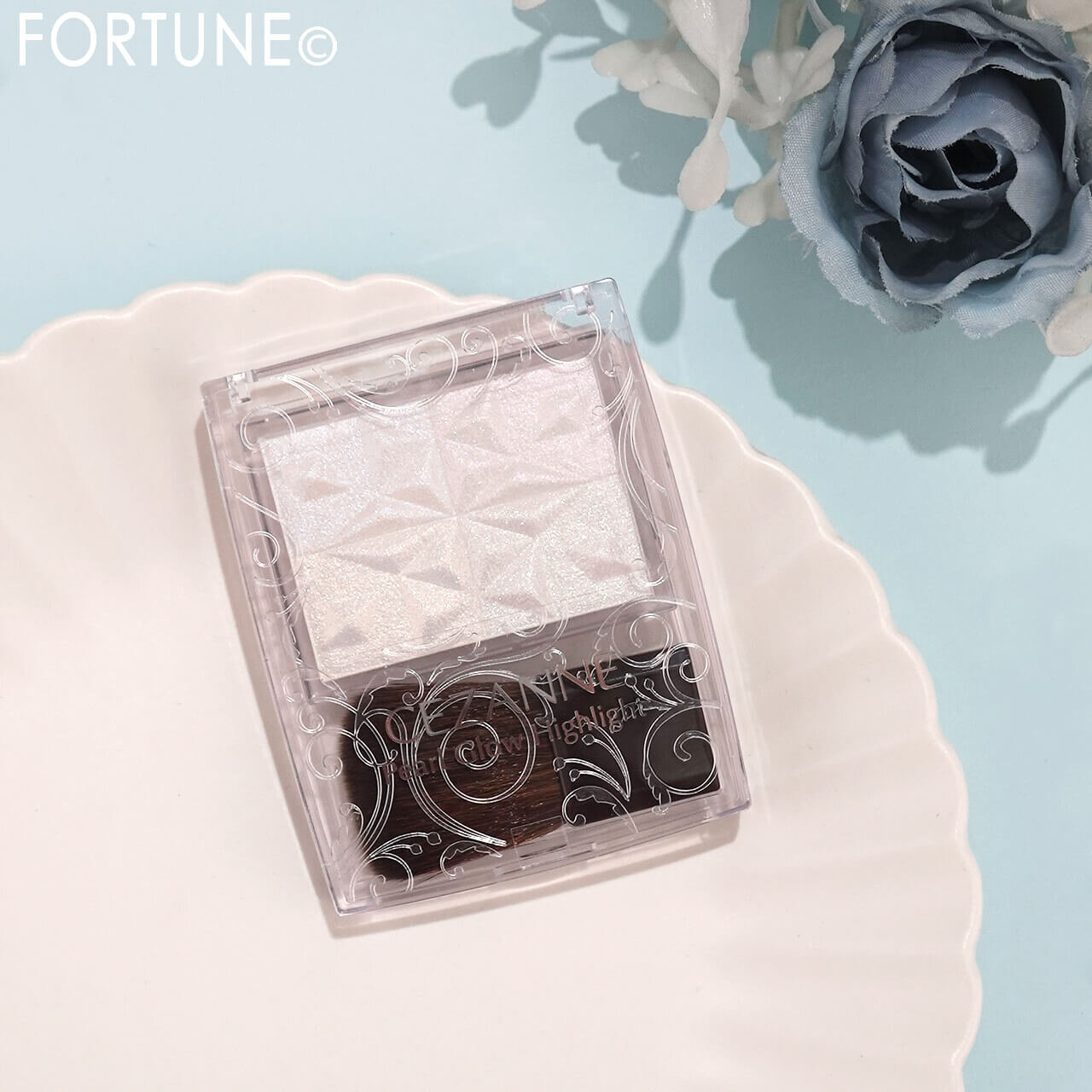 CEZANNE（セザンヌ）　2025年冬新作コスメ　『セザンヌ　パールグロウハイライト』　限定色