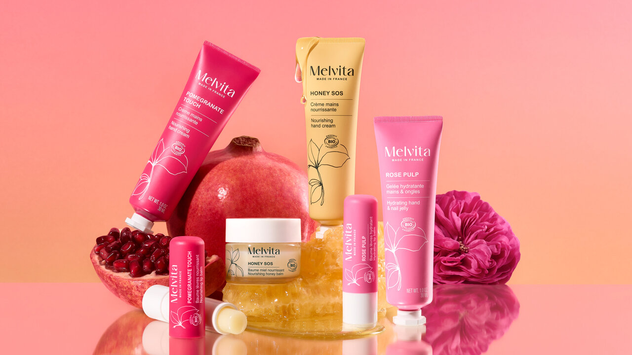 メルヴィータ　2025クリスマスコフレ　ホリデー限定コスメ