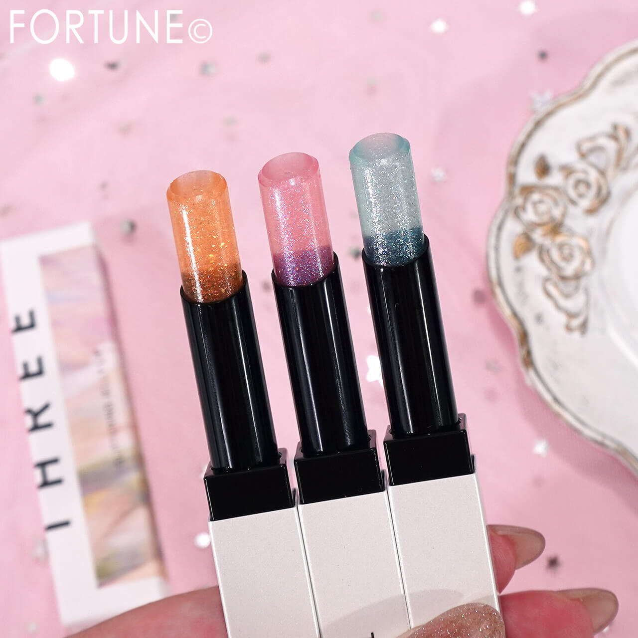 THREE（スリー）　　『THREE グリタリングジェリーリップ』