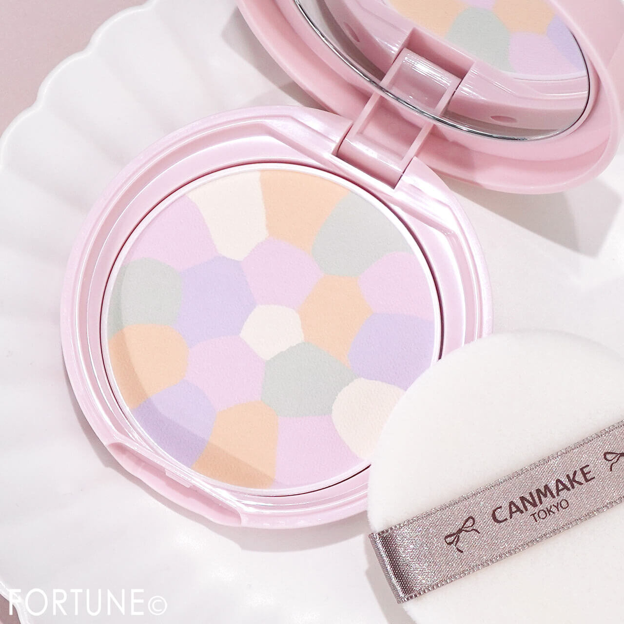 CANMAKE（キャンメイク）　『マシュマロフィニッシュパウダー 〜Abloom〜』