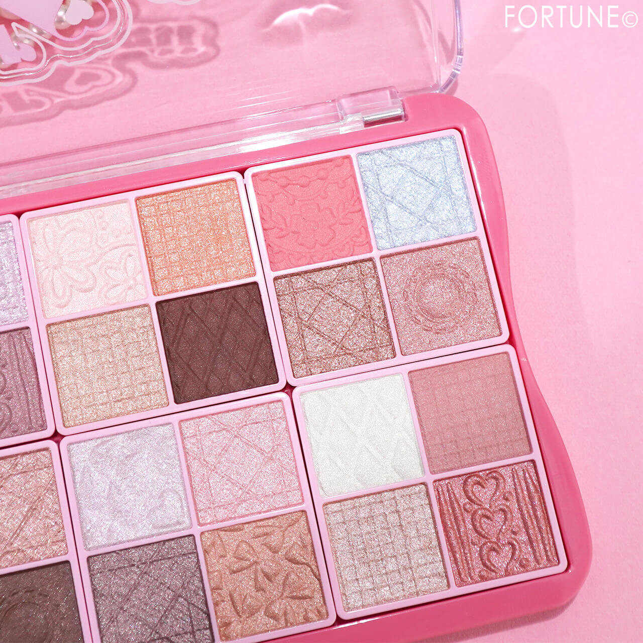 CANMAKE（キャンメイク）　　『スーパーかわいい！パレット』　　40th