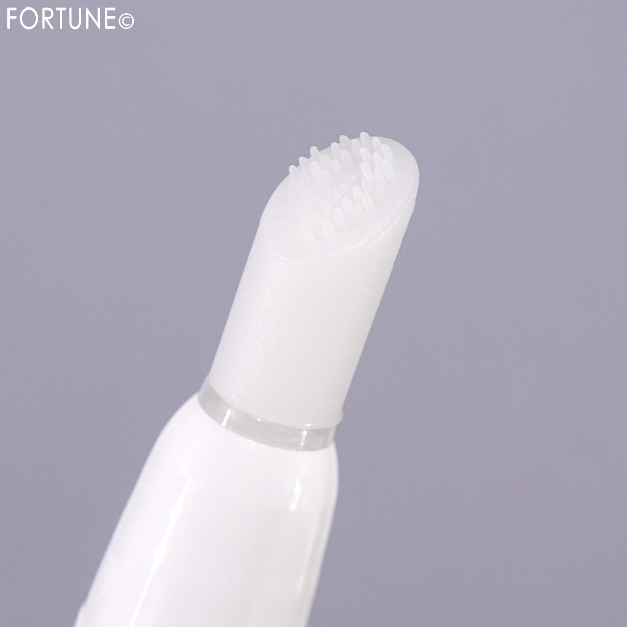 ツルリ　2025年冬新作コスメ　毛穴汚れ分解ジェル ブラック