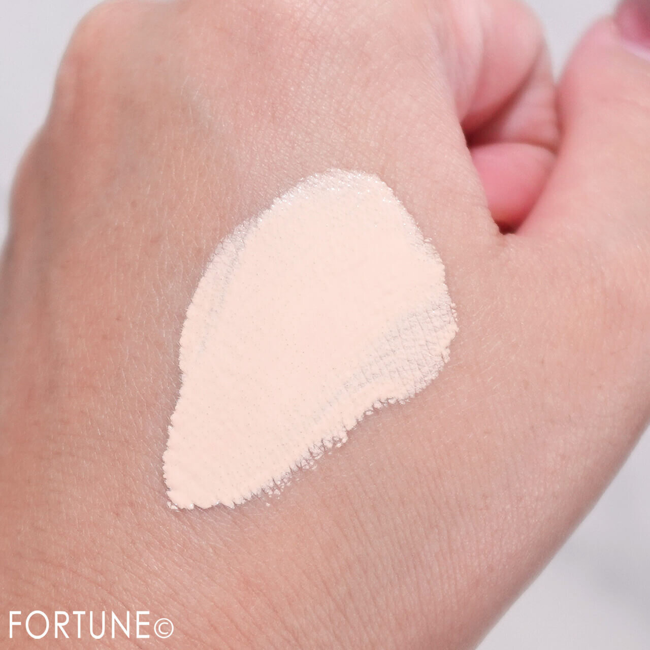 glow（グロー）　　『ノットドライコンシーラー』