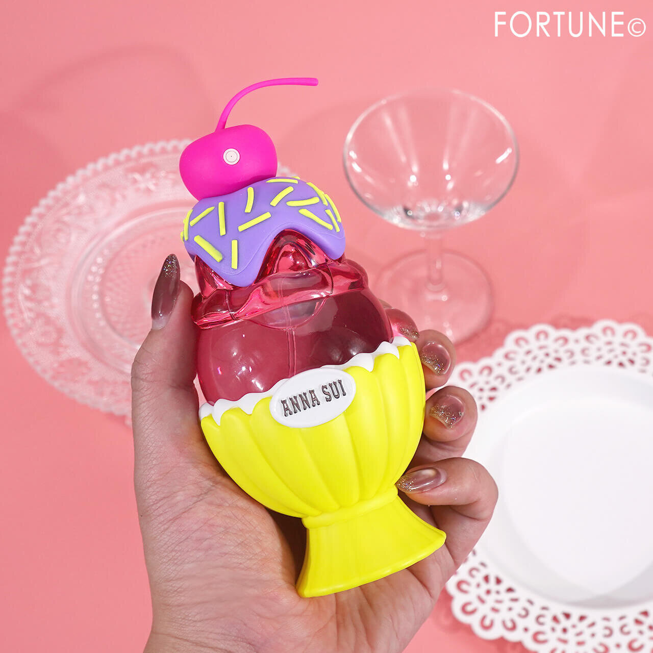 ANNA SUI COSMETICS（アナ スイ コスメティックス）　2025年冬新作コスメ　『サンデー ネオン ツイスト オーデトワレ』