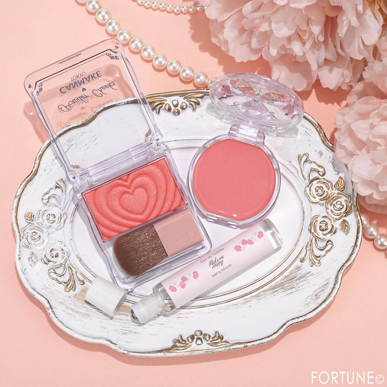 CANMAKE（キャンメイク）　2025年冬新作コスメ　『パウダーチークス』　『クリームチーク　』　『メイクミーハッピー オードトワレ』