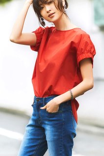 IEDIT ソロテックス(R)混素材でイージーケア 袖ギャザーブラウス〈コーラルレッド〉|フェリシモ (377445)