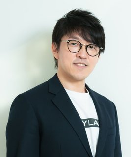 株式会社シーラホールディングス　取締役会長　杉本宏之