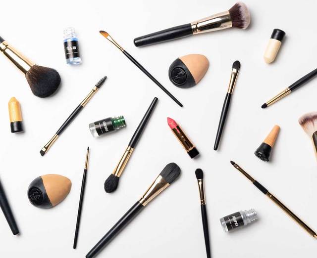 メイクブラシも!LUSHの限定メイクアップアイテムが定番販売開始!オンラインで購入可能に♪