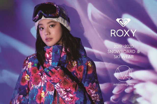 ROXY × M / mika ninagawaがカラフルなスノーウェアを発売!