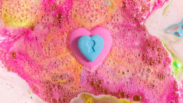LUSHからバレンタイン限定Itemなど、ボディケアアイテム発売!至福のバスタイムを♡
