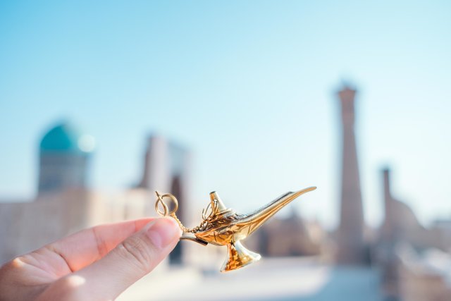 【ひとりで世界を歩いたら Vol.5】ひとり旅に欠かせない旅グッズ