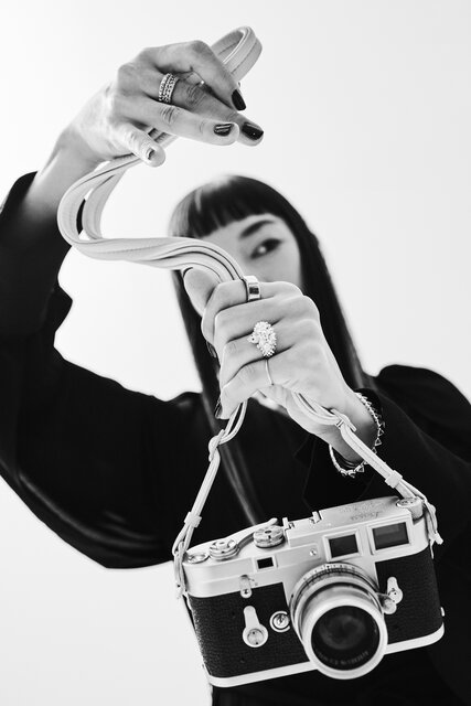 市川渚の理想のカメラストラップが誕生。objcts.ioから機能性と美しさを兼ね備えた「エッセンシャル カメラストラップ」発売
