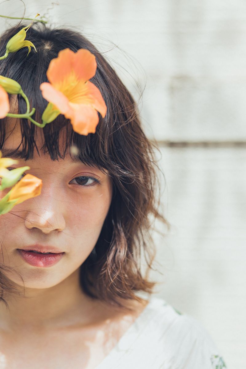 「Canon EOS R8」でポートレートをもっと自由に––“距離感”を遊ぶ／Fujikawa hinano
