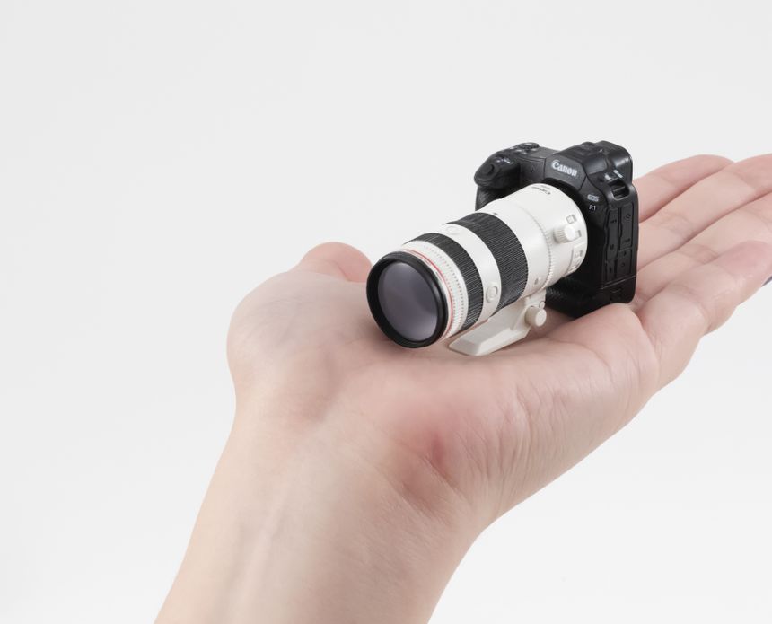Canonのカメラ歴代名機5種がミニチュアフィギュアになってガシャポンに登場。デザインに細部までこだわり、カメラ本体とレンズは組立式仕様