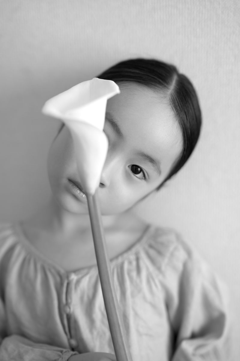 真正面から娘と向き合うモノクロ表現 ENA. ｜ 連載 これが私の“最旬好き”表現 写真を愛する15名のクリエイターが今ハマっていること