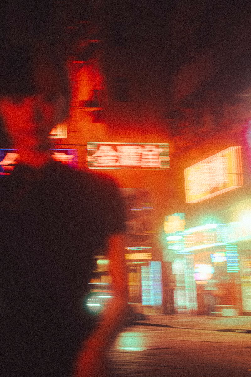 写真家 藤澤一の個展「INTO THE LIGHT」が大阪と東京で開催。深い内省と、人・自然・夜との対話から生まれた作品を展示
