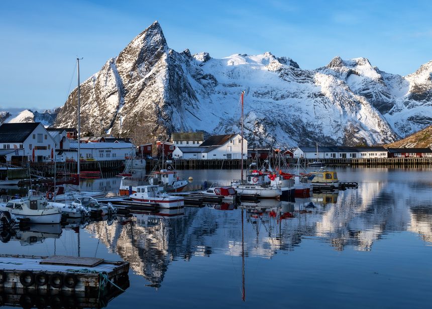 「ノルウェー」光と静寂が交わる、地の果ての楽園 酒井雄世｜連載「旅を愛するフォトグラファーが“心に刻んだ異国の地”」第4回
