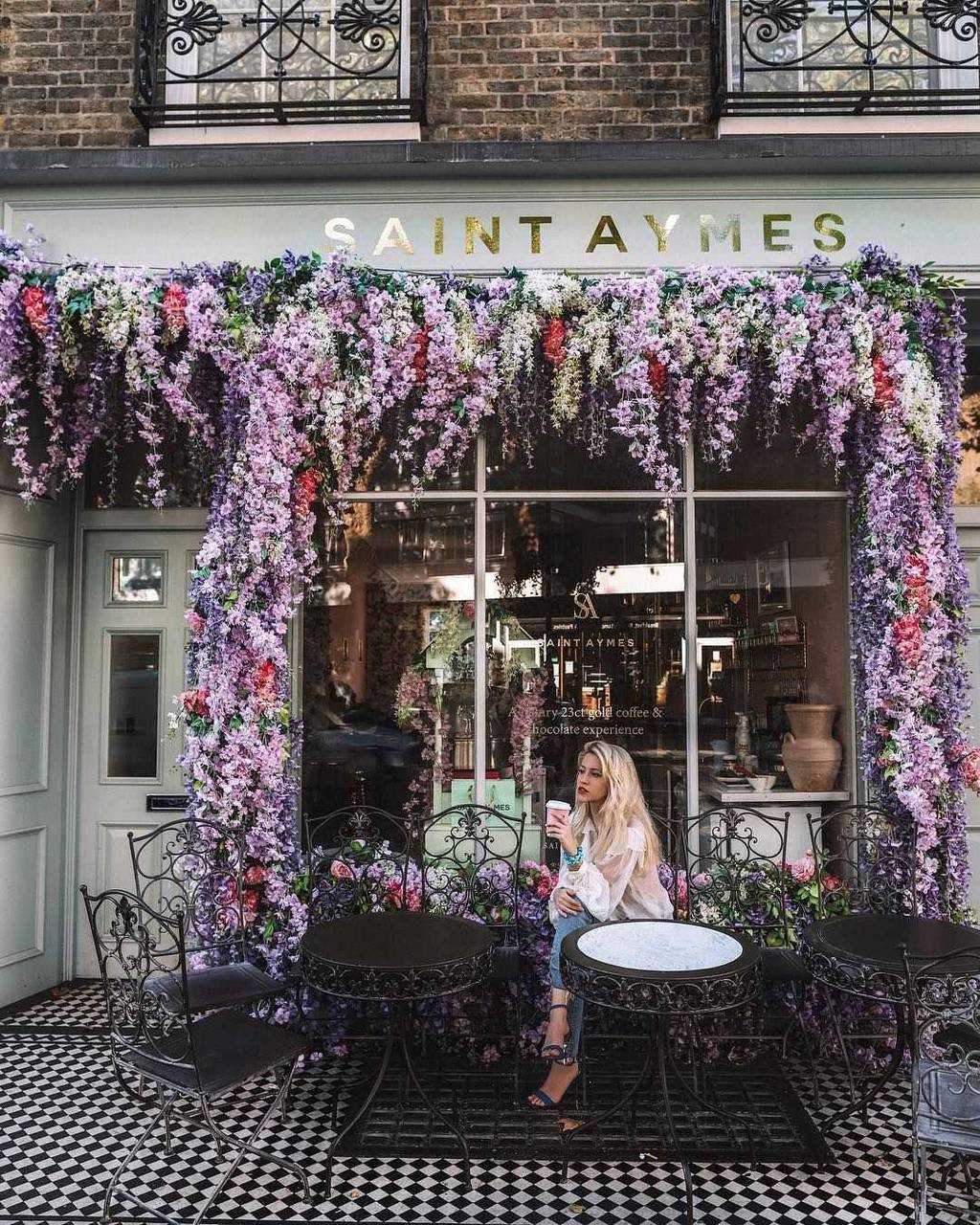 世界中の女の子がメロメロ ロンドンのお花カフェがキテる Genic Web編集部 Genic ジェニック