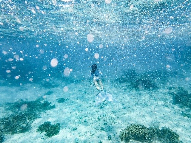 海の中 ビーチで撮った写真を オシャレに鮮明に加工する方法 気泡の裏技も Mariya Genic ジェニック