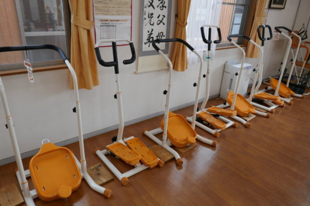 介護予防実践事例集 介護予防事業の一層の推進を目指して/社会保険研究所/地域保健研究会（単行本） 後期高齢者の保健事業と介護予防の一体的実施を見据えたフレイル