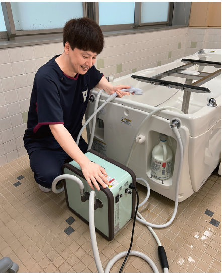 介護付有料「愛広苑壱番館」（新潟市）　より良い入浴介助のための介護テック活用へ